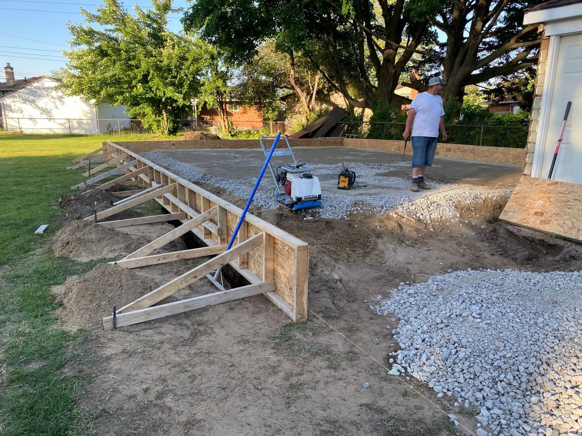 Mechanic's garage slab — formed and braced